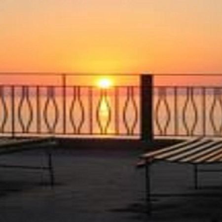 Terrazza Sul Mare Apartamento Gioiosa Marea Exterior foto