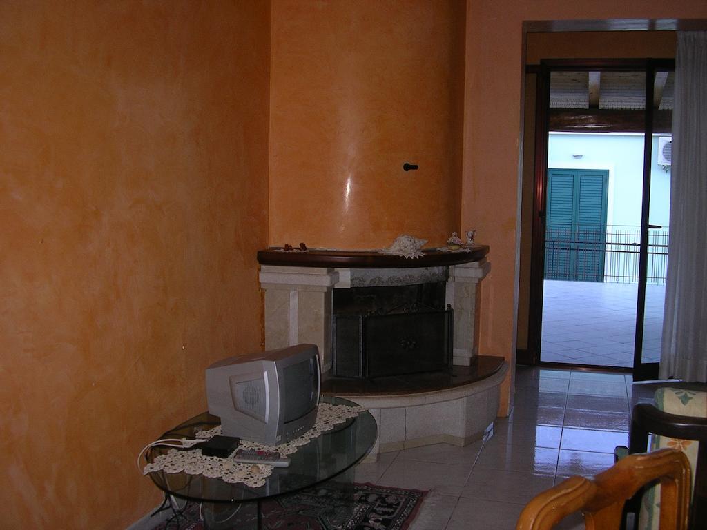 Terrazza Sul Mare Apartamento Gioiosa Marea Exterior foto