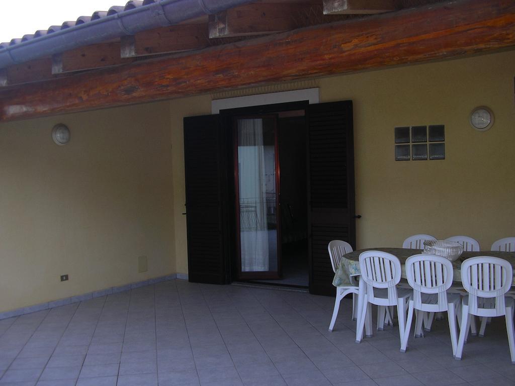 Terrazza Sul Mare Apartamento Gioiosa Marea Exterior foto