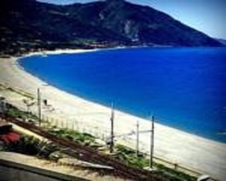Terrazza Sul Mare Apartamento Gioiosa Marea Exterior foto