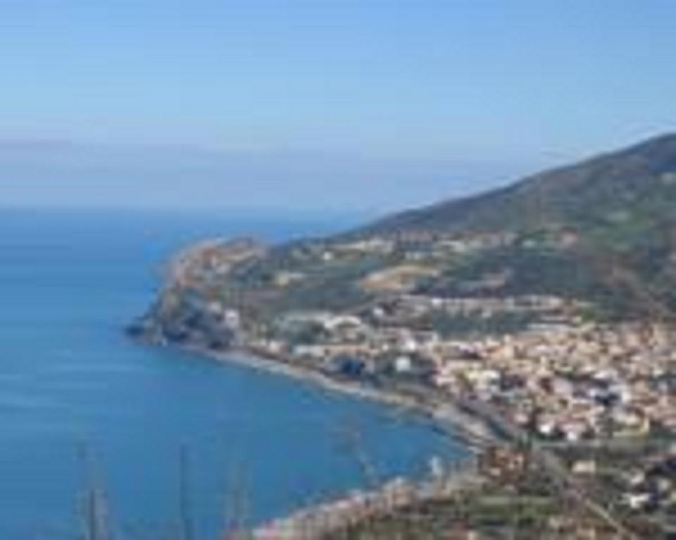 Terrazza Sul Mare Apartamento Gioiosa Marea Exterior foto
